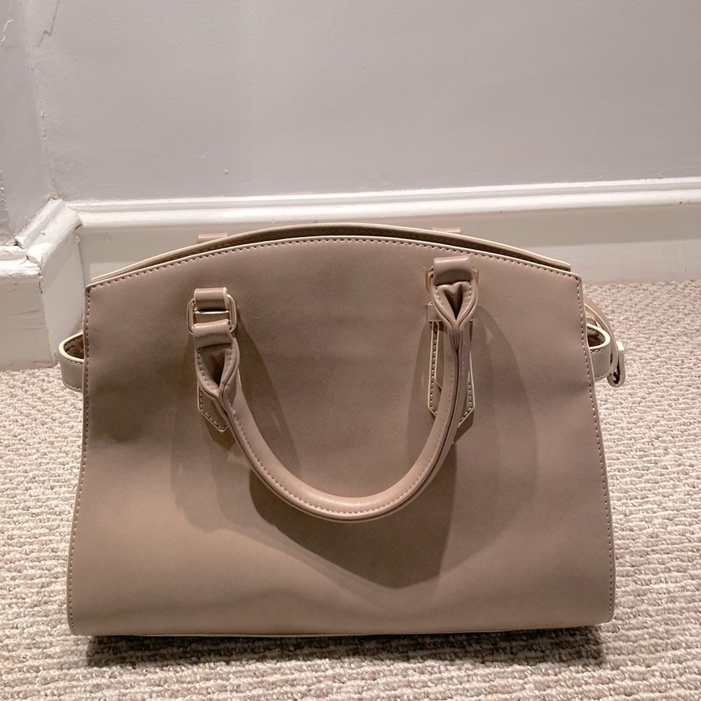 Urban Expressions stand up bag with strap option to make it cross body